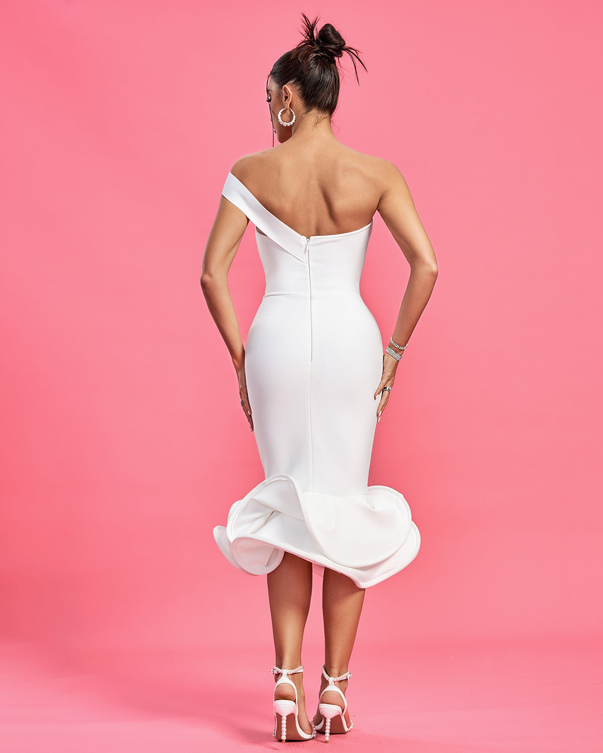 Robe Midi Monépaule Blanche – Volant Trompette & Fourreau | Mariage Civil Luxe