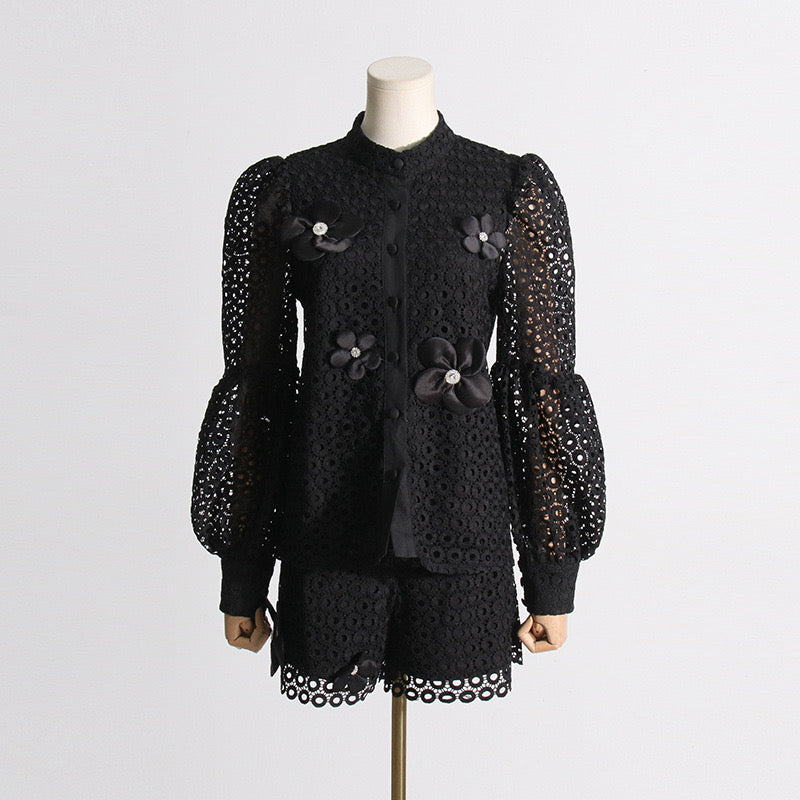 Ensemble Deux Pièces Noir Dentelle Ajourée – Veste Manches Lanterne & Short | Luxe