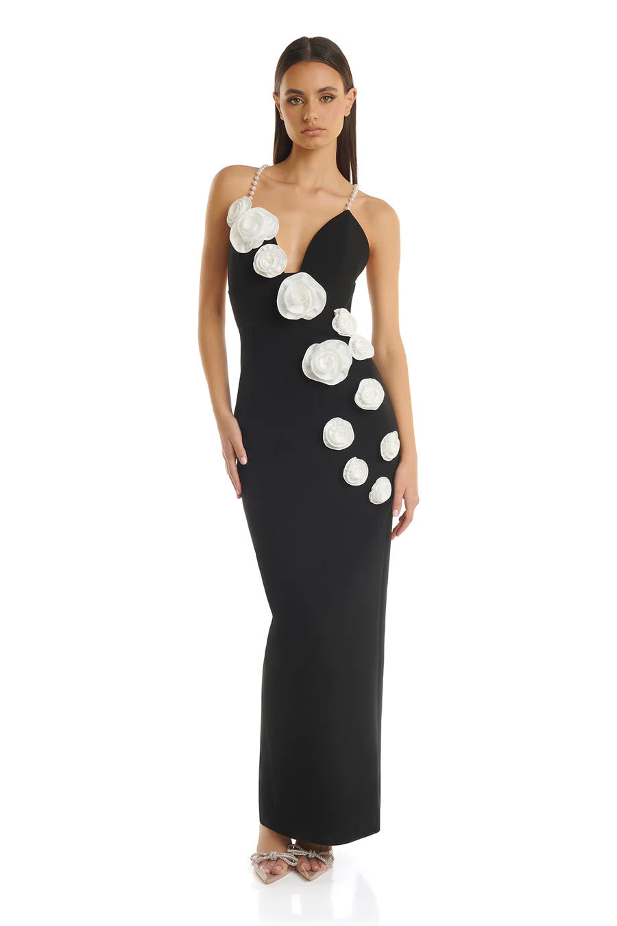 Robe Longue Noire de Soirée – Fleurs 3D Blanches & Bretelles Perles