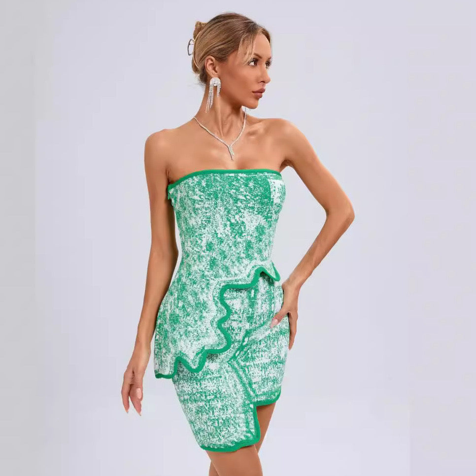 Mini Robe Bustier Verte à Sequins – Volant Asymétrique | Soirée Cocktail