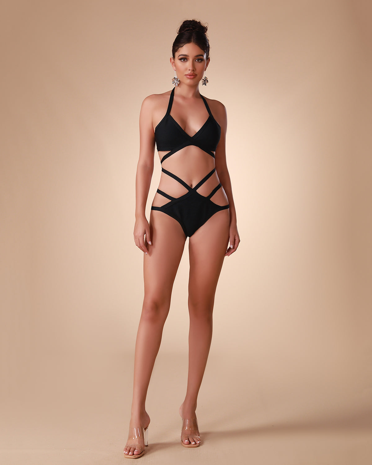 Bikini Noir Luxe – Haut Triangle Halter & Lanières Croisées Taille | Plage Édito